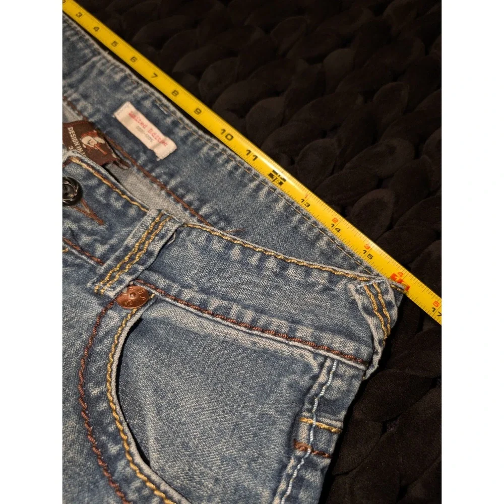 True Religion Limited Edition Design in U.S.A. Straight Leg Jeans size 32x32